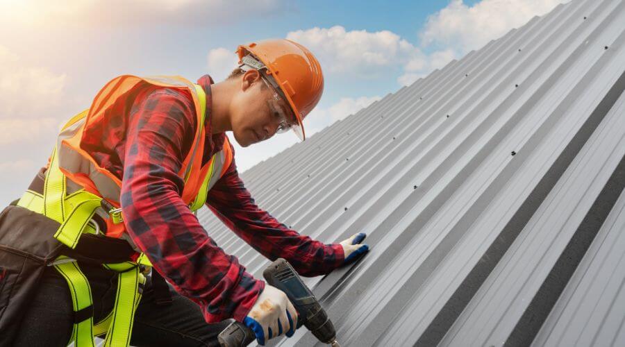 Professional residential roofers in Fort Gay, WV